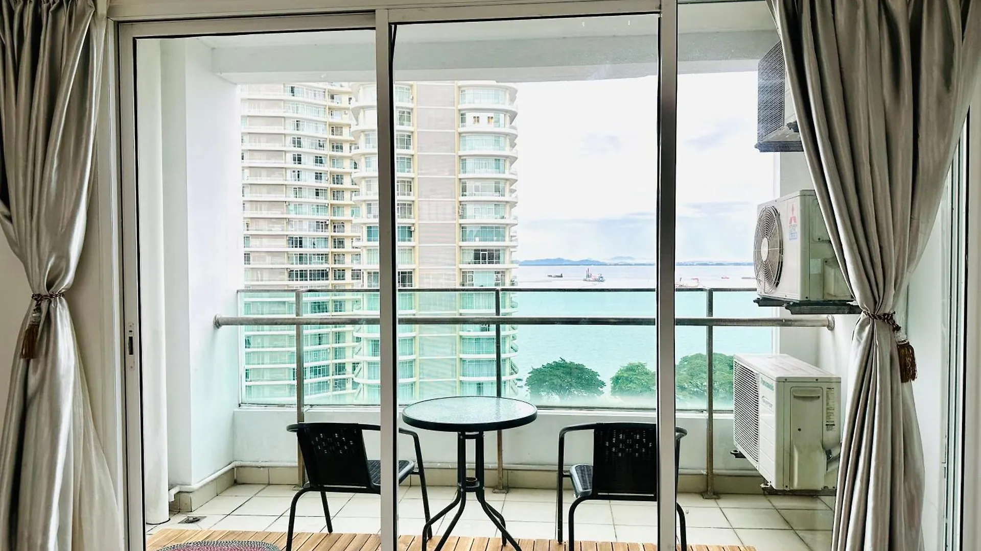 דירה 10Pax 3-Bedroom L Seaview L Georgetown L Gleneagles L Mansion One מלזיה